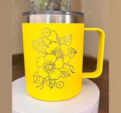 Caneca térmica 360 ml amarela com desenho de flores gravado a laser
